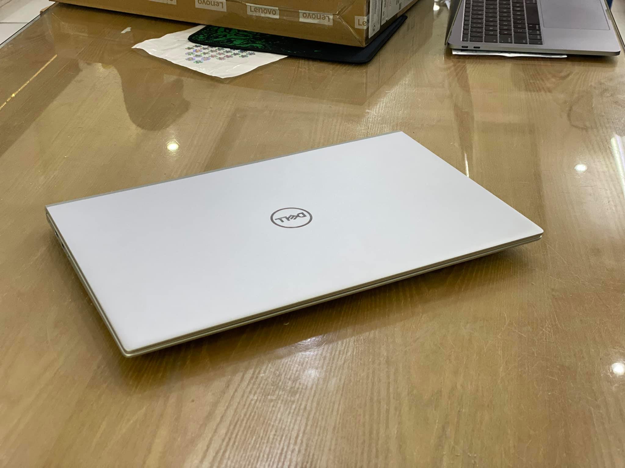 Laptop Dell Inspinron 5502-2.jpeg